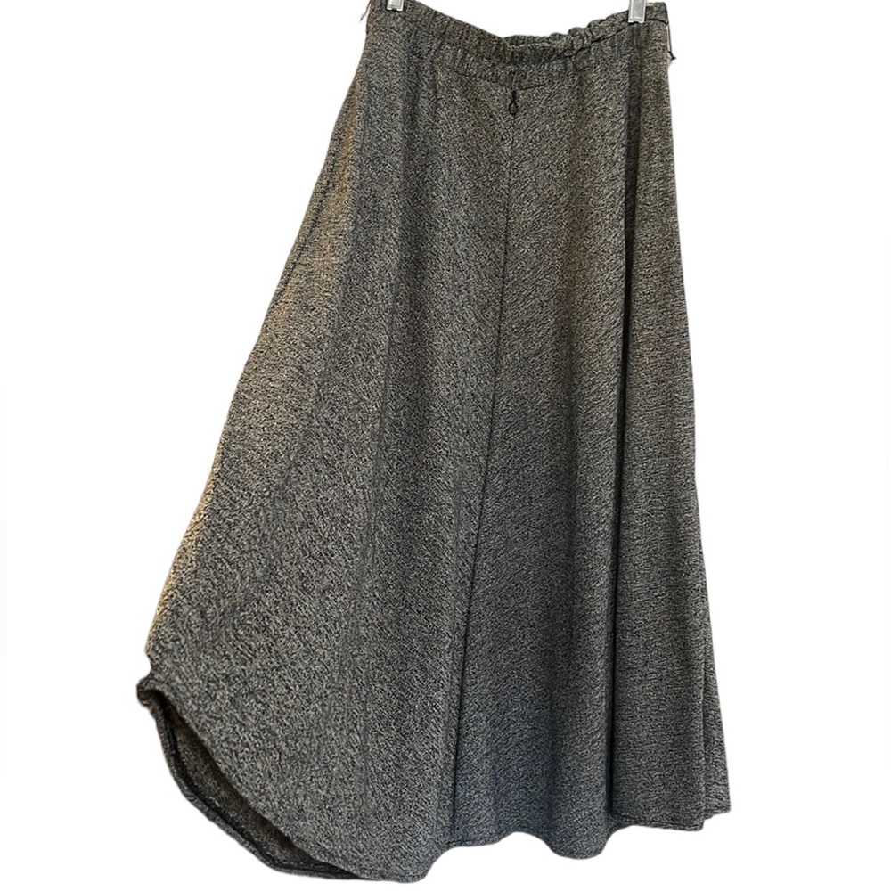 VINTAGE STUDIO J A LINE SKIRT BLACK AND WHITE SIZE MEDIUM